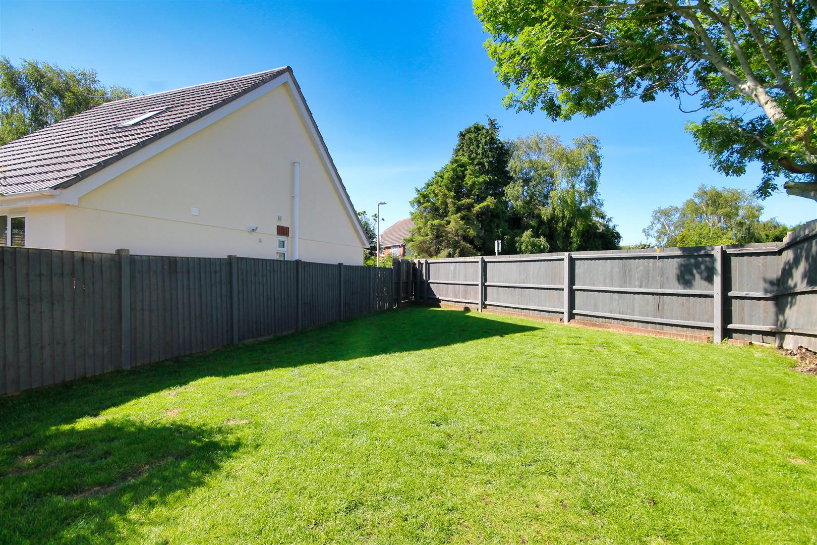 3 Bedroom Bungalow Mellstock Road, Oakdale, Poole